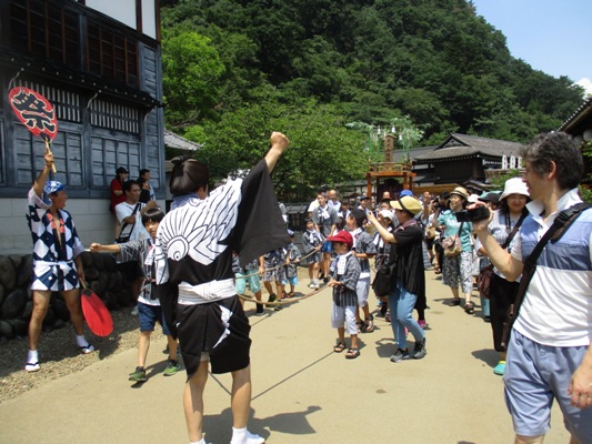 dasi2010812
