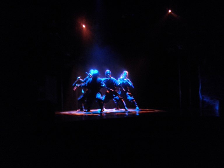 nin230208