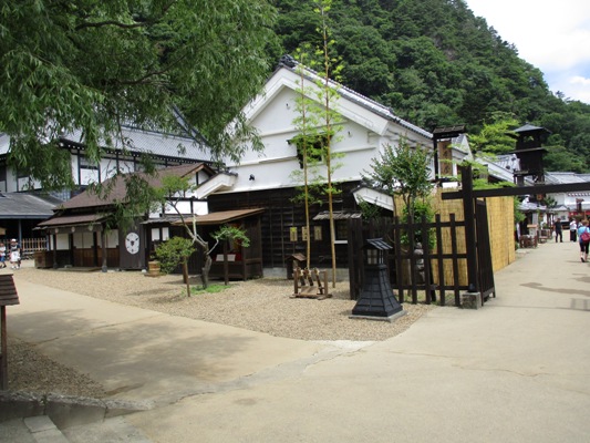 ta7300701