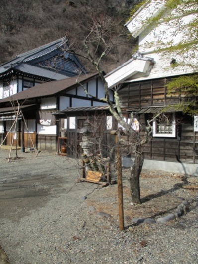 ume2300125